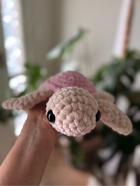 Plush Crochet Pink Turtle Pet Toy